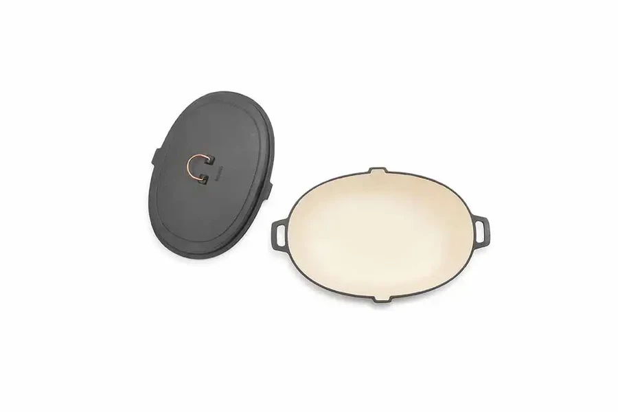 Barebones Enamel lined Cast iron Roaster - Vintage White - Image 2